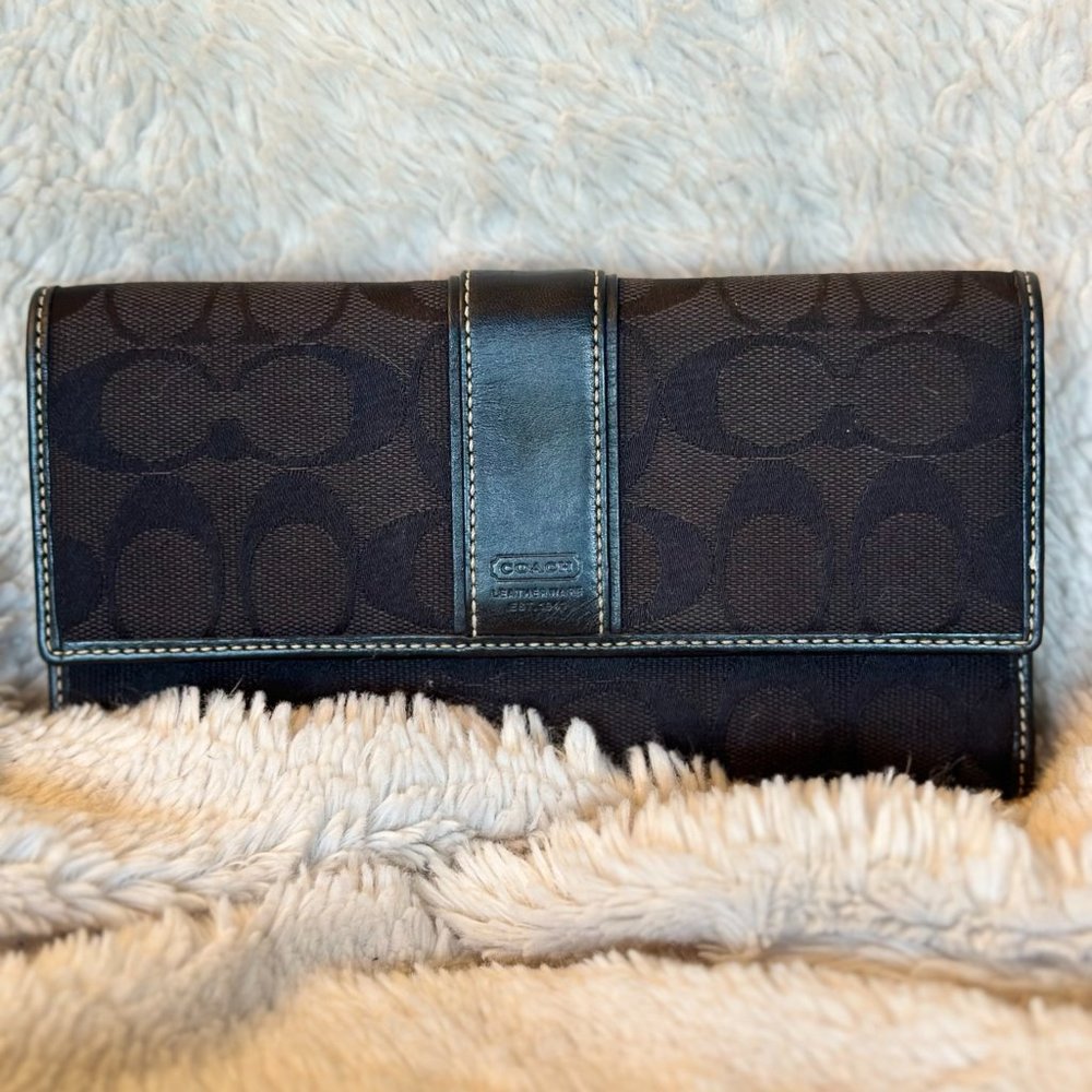 Coach Classic Monogram CC